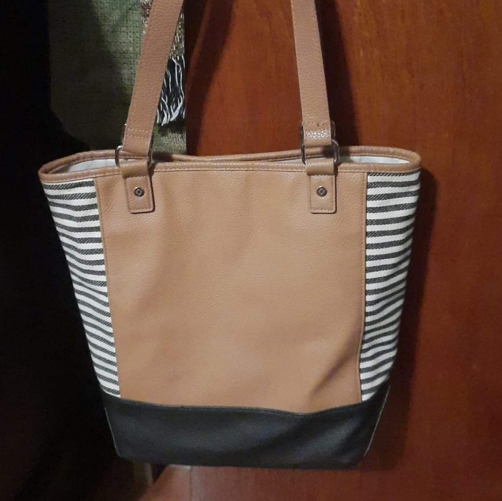 Thirty One purse